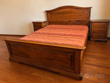 letto matrimoniale+ 2 comodini 