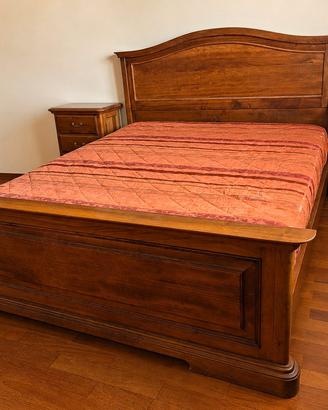 letto matrimoniale+ 2 comodini 