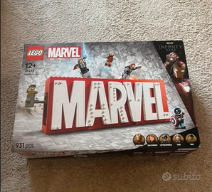 76313 LEGO Logo e Minifigure MARVEL