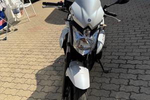 Yamaha xj6