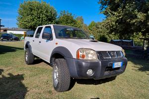 Nissan Navara D22 4x4