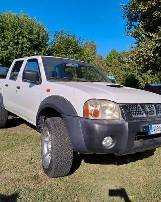 Nissan Navara D22 4x4