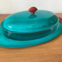 Pirofila con coperchio e vassoio