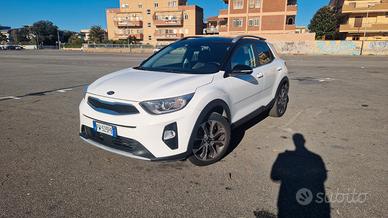 Kia Stonic 1.0 120cv FULL OPTIONAL GARANZIA 2026