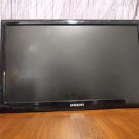 Tv Samsung con staffa 