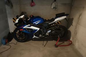 Suzuki GSXR 750 K7  colori originali
