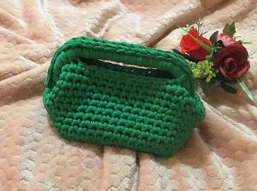 Clutch bag verde uncinetto