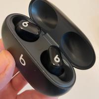 Airpods Beat studio buds