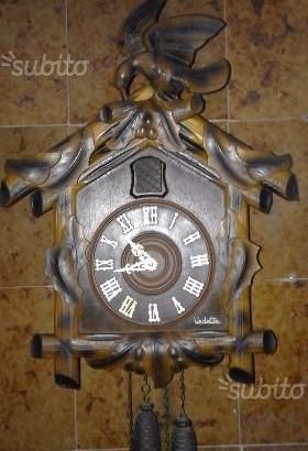 Antico orologio a cucu'