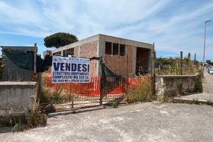 Monteruscello,abitazione indip.mq340+1500 esterni