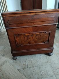 cassapanca piccola antica