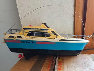 Motoscafo radiocomandato