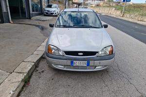 Ford Fiesta 1.2i 16V cat 5 porte Ghia