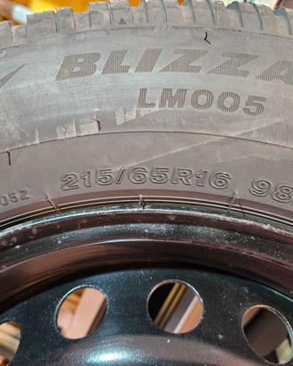 Gomme invernali 215/65 R16