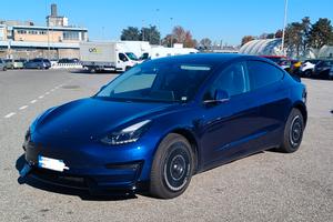 TESLA MODEL 3 long range