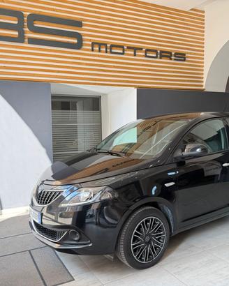 Lancia Ypsilon 1.0 FireFly 5 porte S&S Hybrid Silv