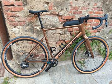 bicicletta gravel tg XL 