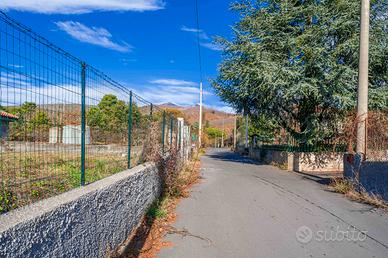 07 Pedara Terreno agricolo mq 1000