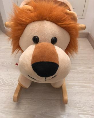 Leone a dondolo per bambini