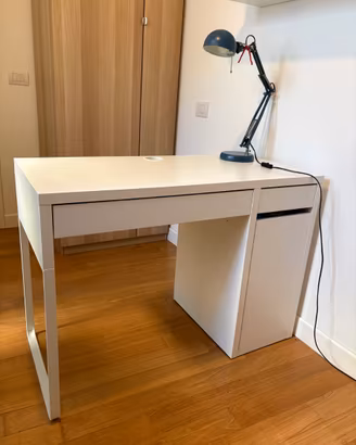 Scrivania IKEA MICKE 105x50 cm - Bianca