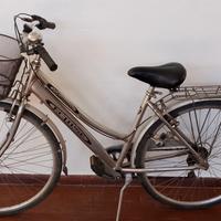 Coppia bici da passeggio uomo donna