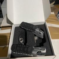 Pedaline anteriori bmw 850