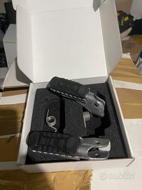 Pedaline anteriori bmw 850
