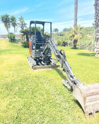 Escavatore eurocomach 22sr