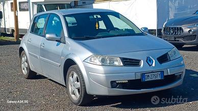 Renault Mégane ()