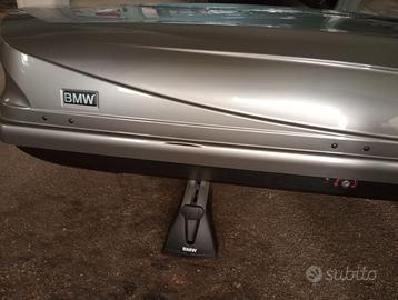 Portapacchi con barre portatutto e baule BMW