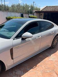 PORSCHE Panamera 3ª serie - 2021