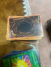 900 carte yugioh da collezione