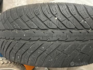Gomme invernali 215/55/18