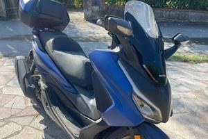 Honda Forza De Luxe 2023 km 31.350, euro 3.700