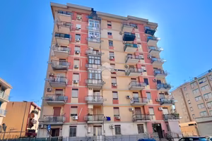 3 LOCALI A PALERMO