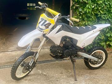 Pit Bike 125 con Pezzi di ricambi nuovi