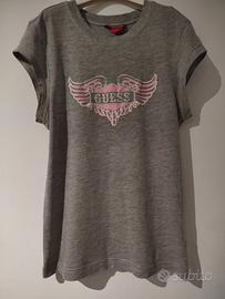 T-shirt donna Guess grigia . Grafica Ali D'Angelo 