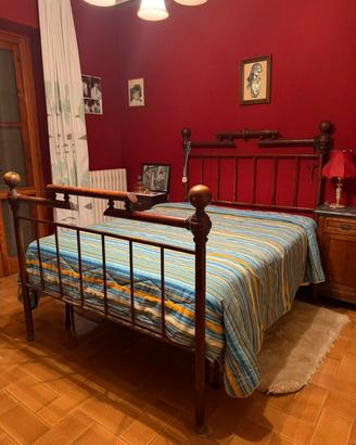 Letto matrimoniale d'epoca