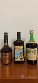 Bottiglie di liquore invecchiato per collezionisti