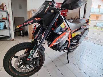 KTM 690 Supermoto - 2009