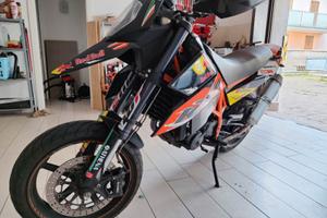 KTM 690 Supermoto - 2009
