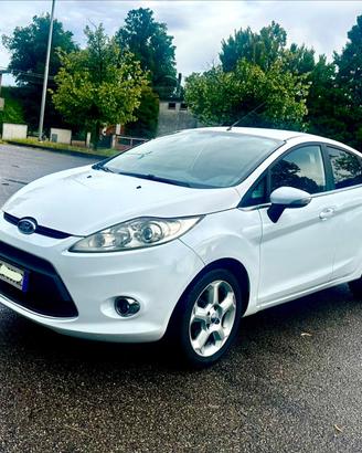 Ford Fiesta Fiesta+ 1.4 5 porte Bz.- GPL