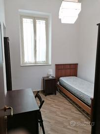 Stanza singola a studentessa