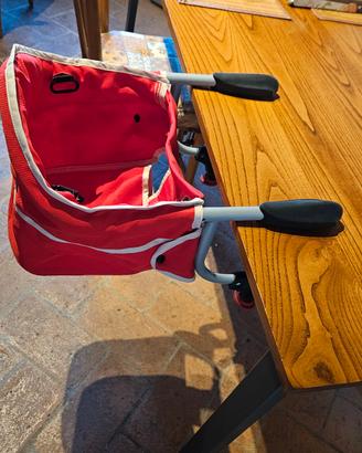 Seggiolino da tavolo della Chicco per bambini 