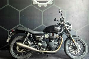Triumph Street Twin