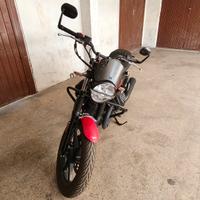Moto Guzzi V7 Stone Rossa – Solo 3.372 km