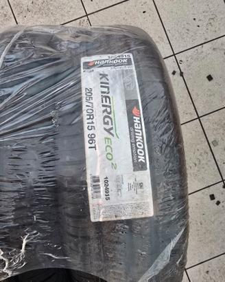 2 gomme Hankook