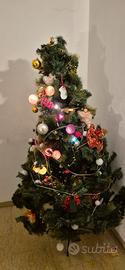 Albero di natale addobbato 