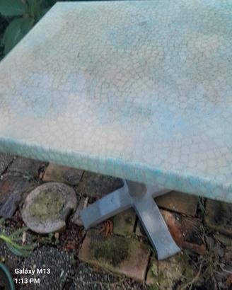 coppia di tavolini in ferro 58x58x73 usati