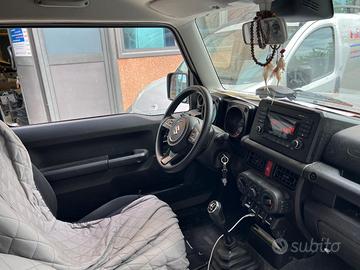 vengo suzuki jimmy unico proprietario